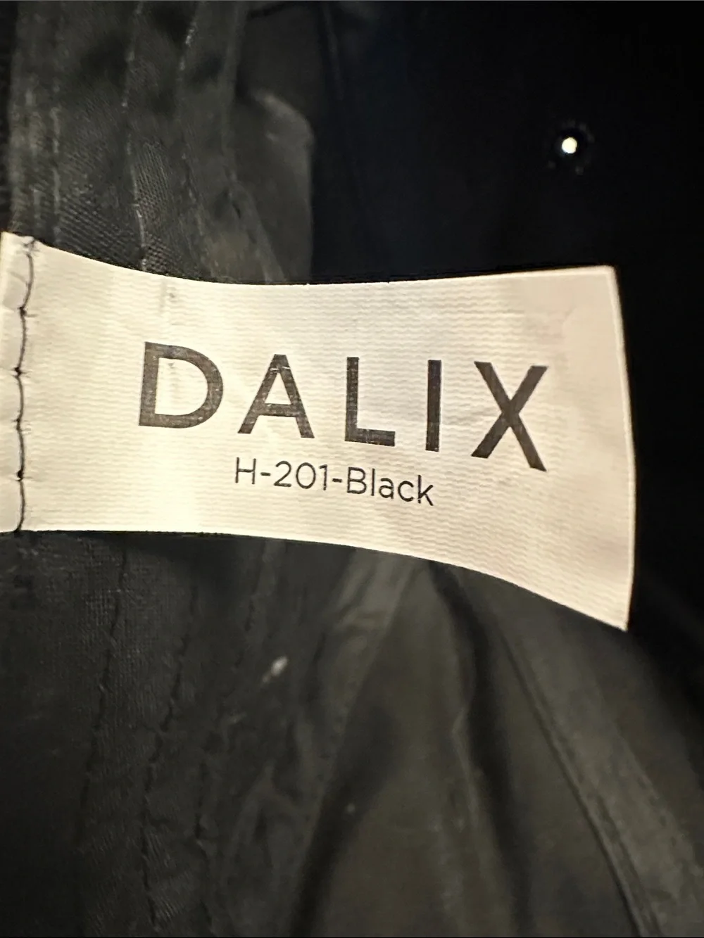 Dalix H-201- Leo Black Embroidered Unisex Baseball Cap